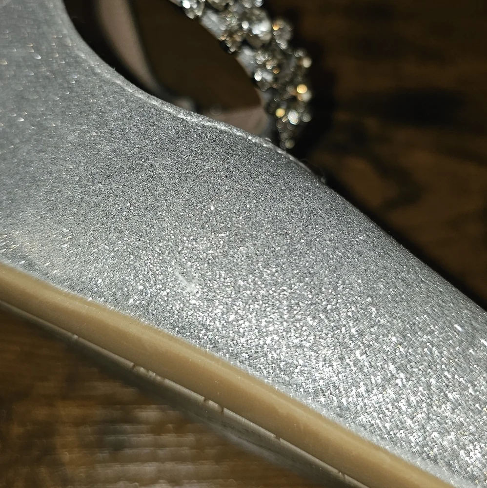 Elegant Silver Women's Shoes with Rhinestone Strap - Picture 8 of 10